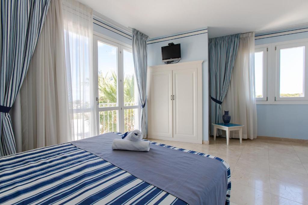 Essence Favignana - Cala la Luna Resort