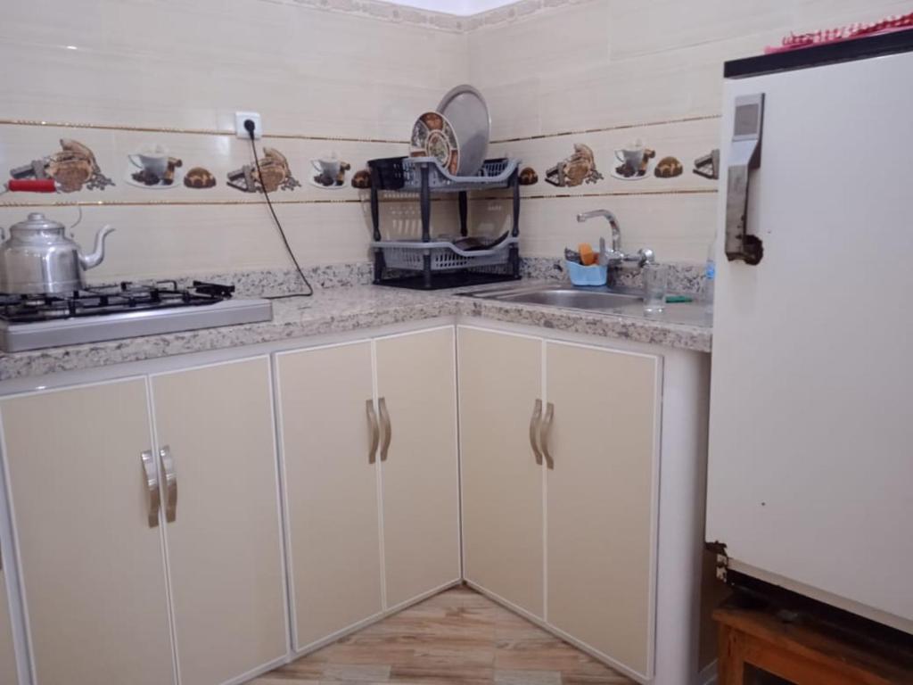 A cozinha ou cozinha compacta de El maazouzi