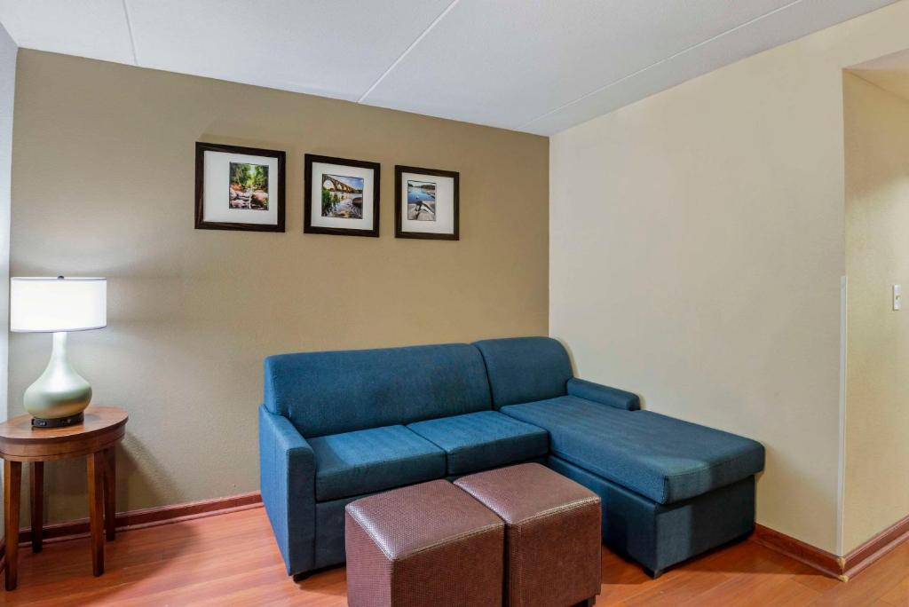 Comfort Suites At Virginia Center Commons - Suite Con 2 Camas Grandes - No Fumadores