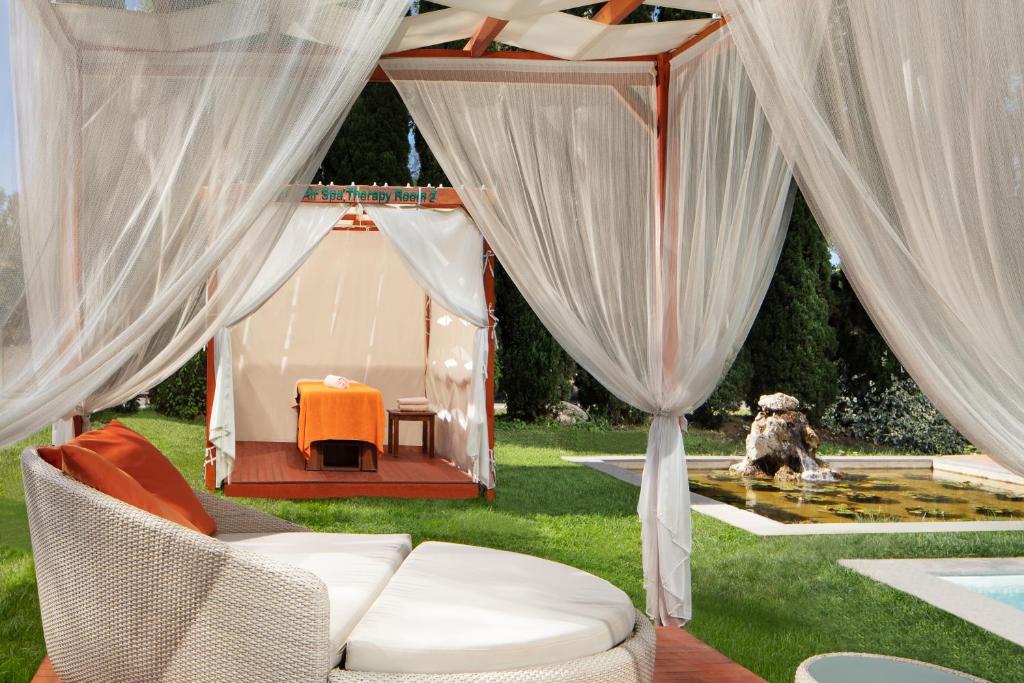 Χώρος καθιστικού στο Sheraton Istanbul Atakoy Hotel