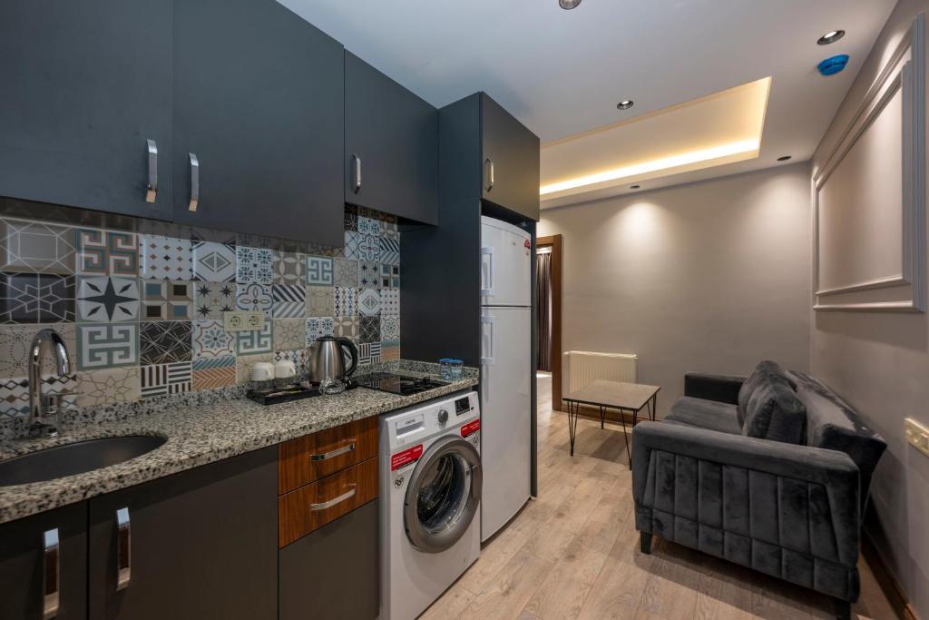 رزرو هتل، هتل کامفورت سوئیت، آژانس مسافرتی آسمان سپید