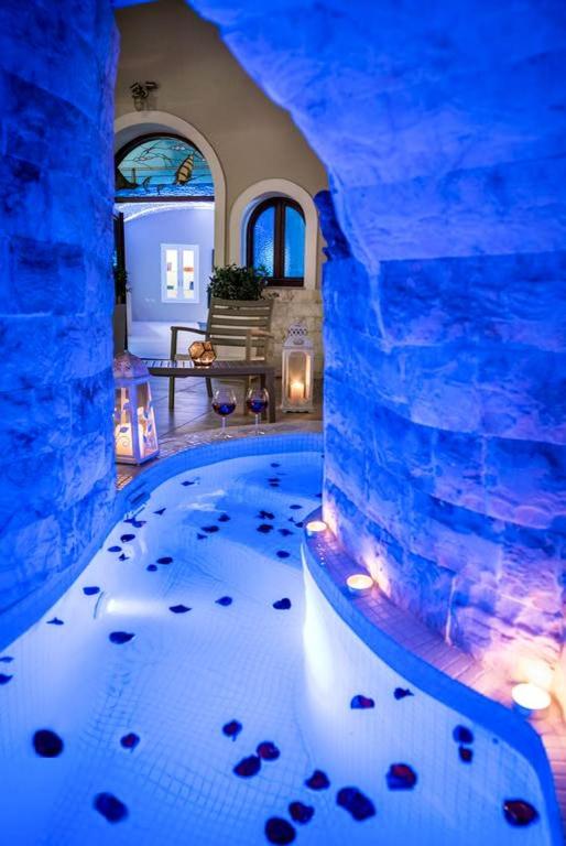 Elite Santorini Villa 1 Bedroom Villa Cycladic Character Private Jacuzzi