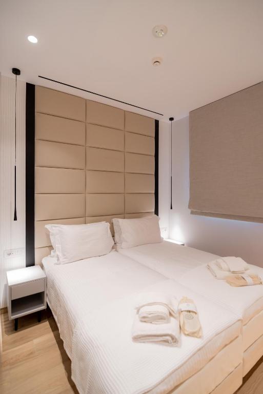 Contessa Bianca Luxury Suites - 6