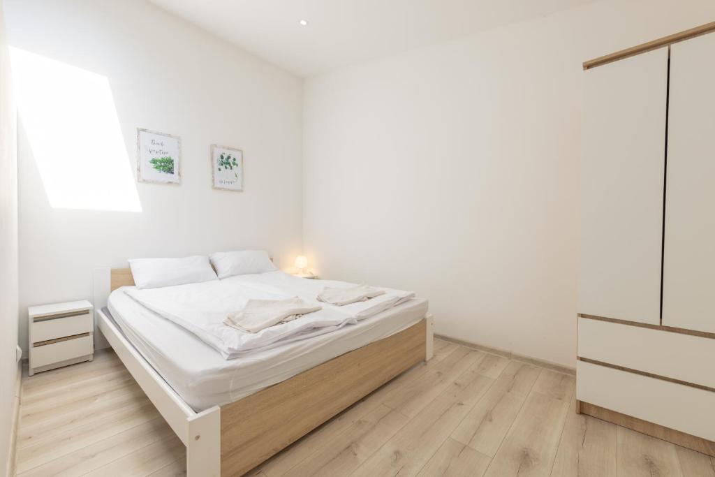 Agamim - Viervoudige Kamer Met Uitzicht Op De Tuin (2)