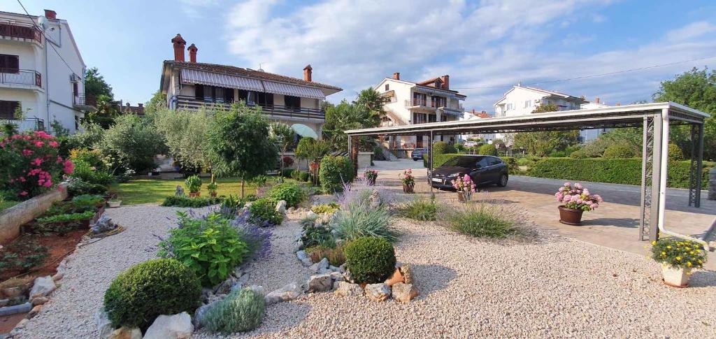 Zahrada ubytování Apartment Malinska, Krk 12