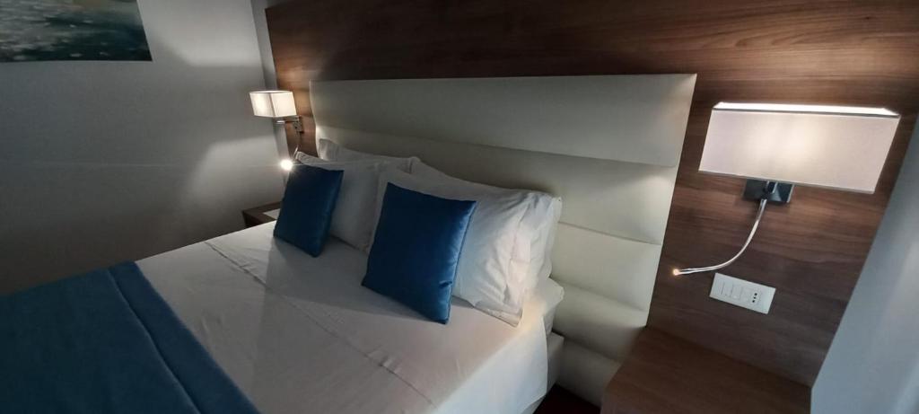 Postel nebo postele na pokoji v ubytování Orchid Luxury Suite
