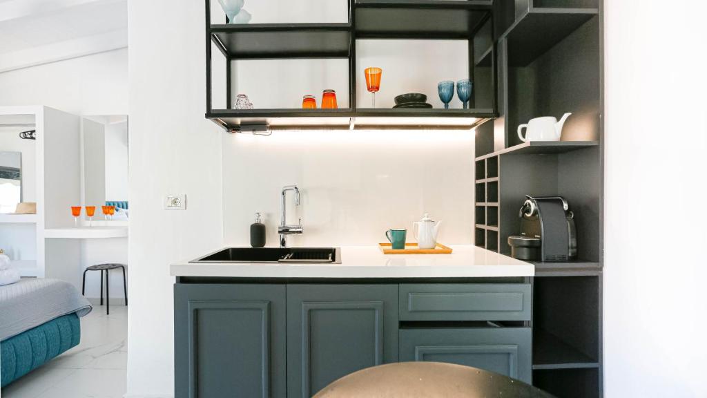 Luxury Central Suite 1 (3min Beach) - Image 4