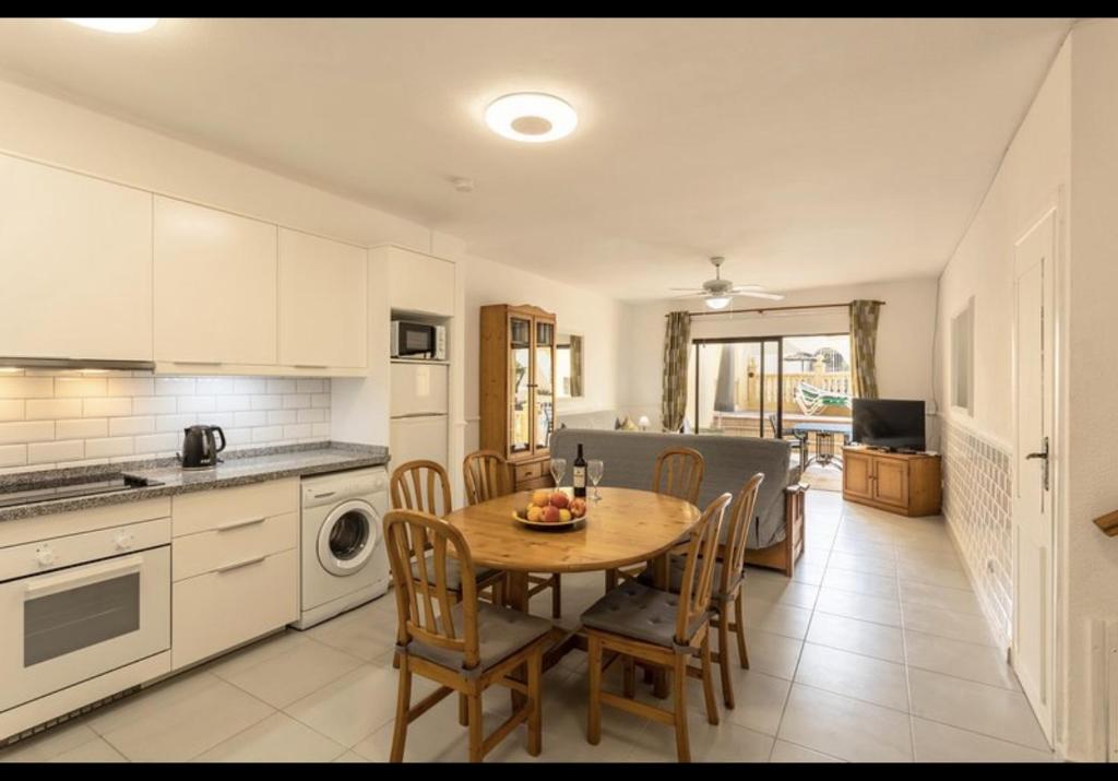 Costa Adeje - 2 bedroom large duplex apartment with double terrace