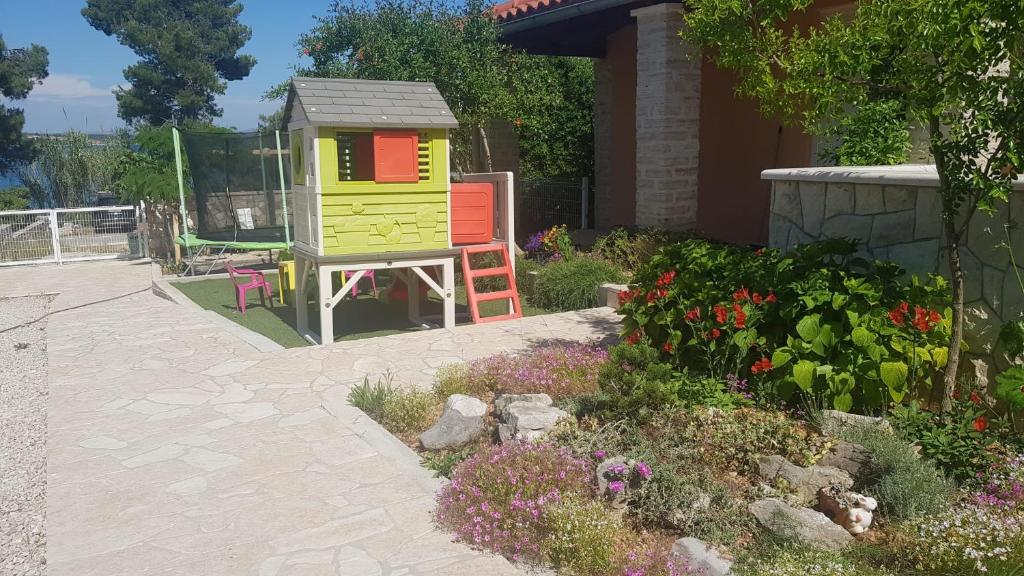 Zahrada ubytování Apartments Ori