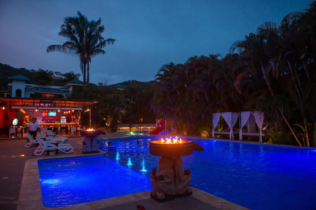 Bazén v ubytování Leyenda Boutique Hotel & Spa nebo v jeho okolí