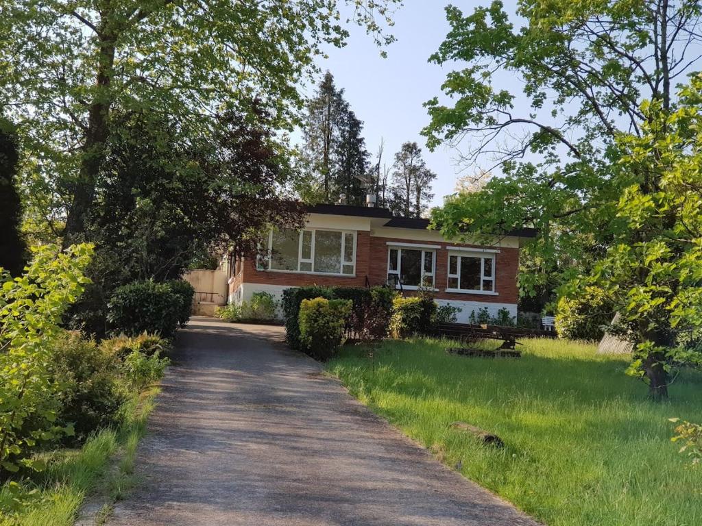 Zahrada ubytování Casa Lekutxoa con amplio jardín cerca de San Sebastián