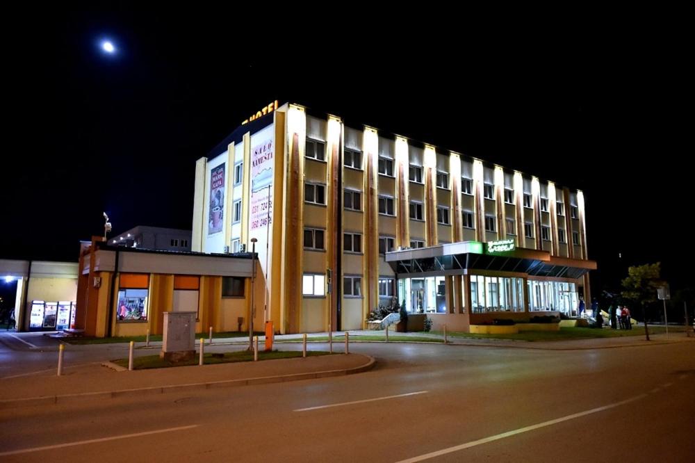 Budova, kde se hotel nachází