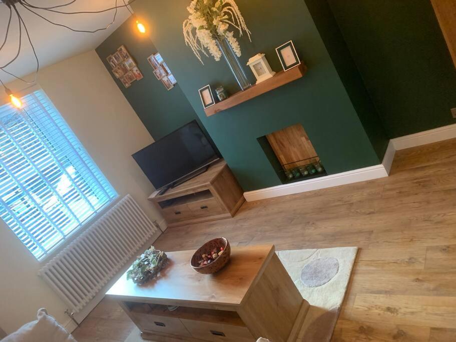 Quaint 1 bedroom cottage in Pudsey, Leeds - Huis Met 1 Slaapkamer