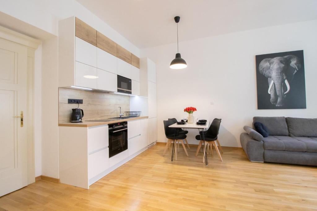 Stay Inn Apartments Krakovska - 3