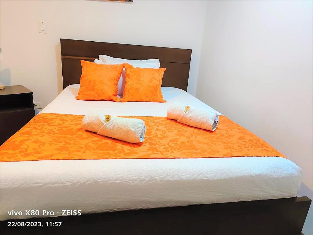 Postel nebo postele na pokoji v ubytování Hotel Kristal Ferial