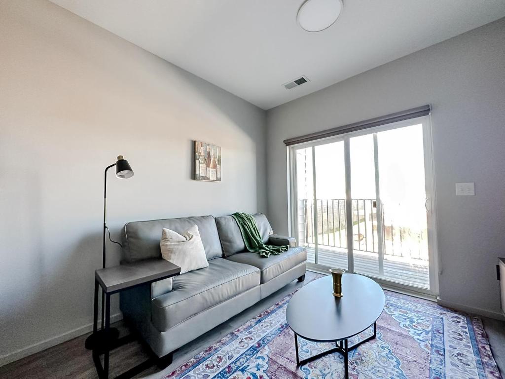 Sleepover 1BD 1BA Omaha Apartments - Appartement