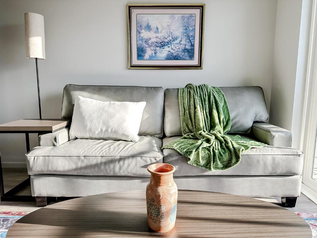 Sleepover 1BD 1BA Omaha Apartments - Appartement