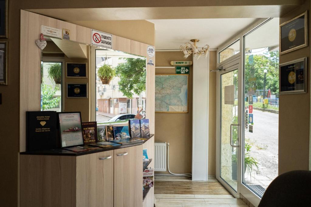 Kuchyň nebo kuchyňský kout v ubytování Jeweller Hotel