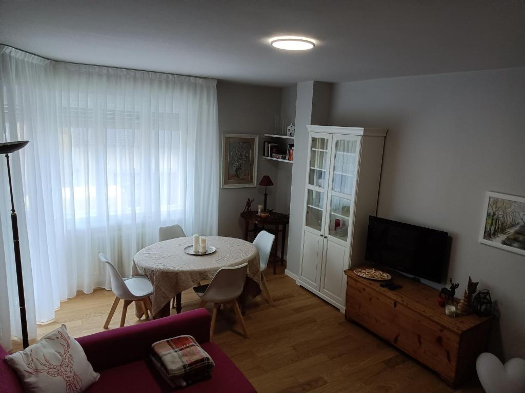 A television and/or entertainment centre at Appartamento Isa