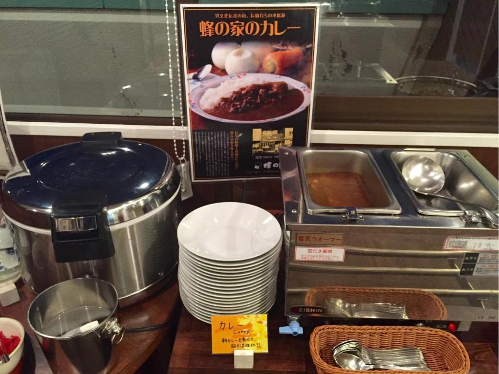 ホテルの敷地内または近くでの食事または食べ物