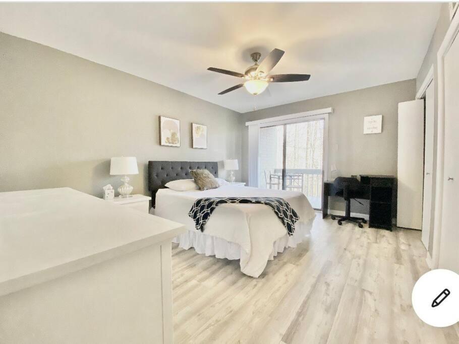 Relaxing the Owl's Nest Rolling Hill at Bon Air, Richmond