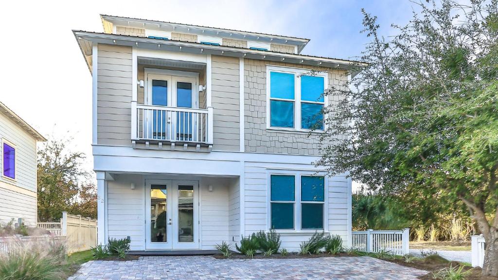 Hook, Wine, and Sinker 3 plus Bedrooms Gulf views on 30A sleeps 12