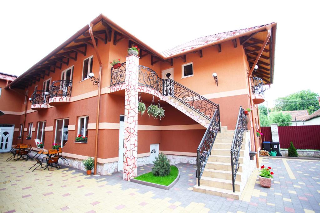 Budova, kde se hotel nachází
