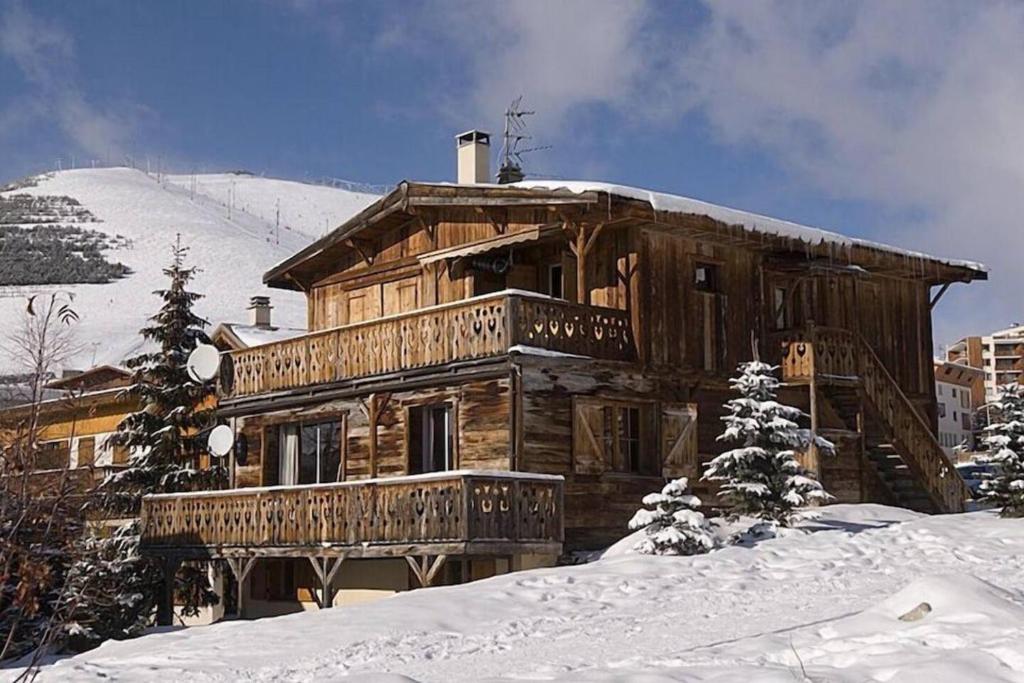 Alpe d'Huez Houses - Chalet Justine - Duplex for up to 15 people amazing location žiemą