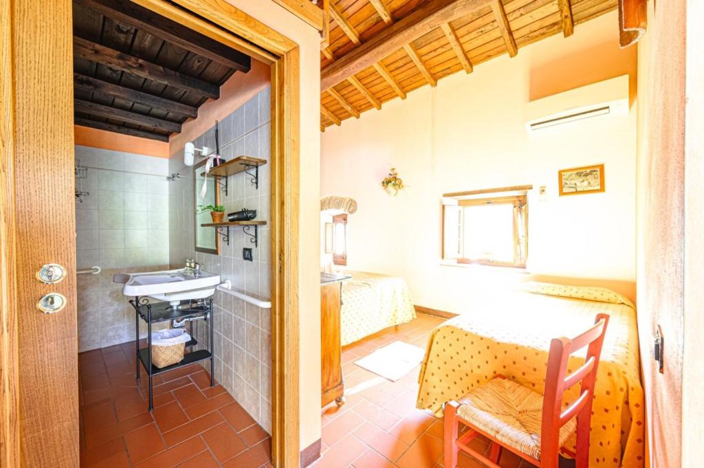 A kitchen or kitchenette at Agriturismo Pian di Fiume