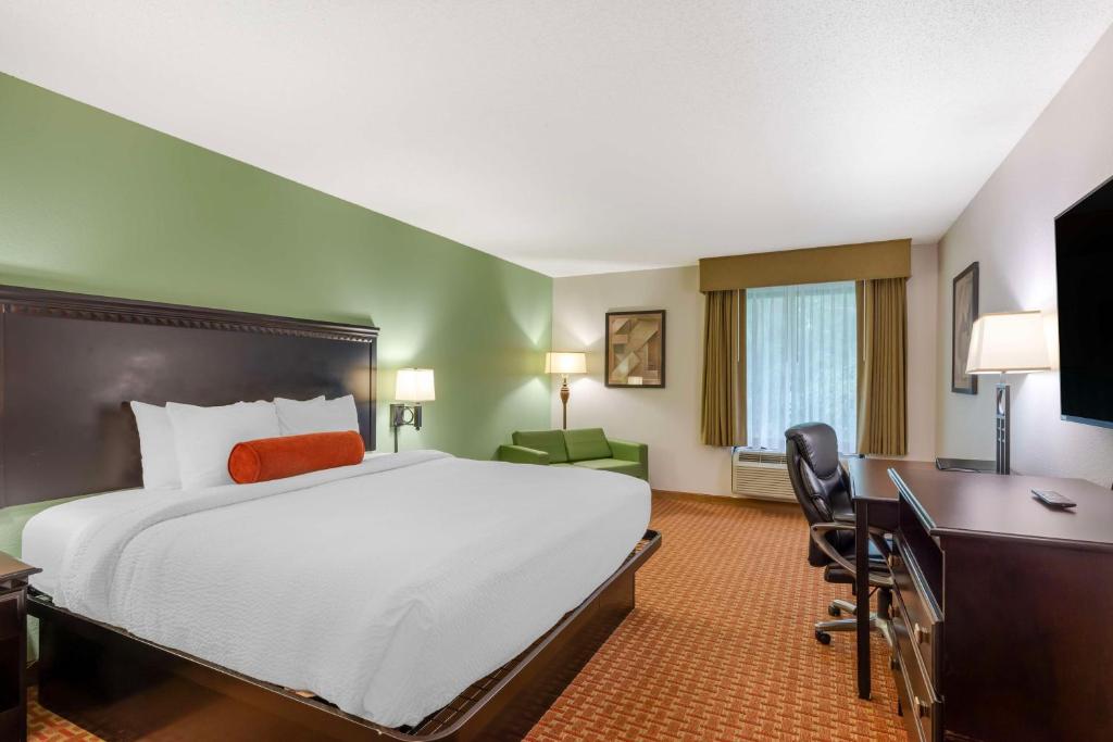 Best Western Plus Hopewell Inn - Habitación King Rom Con Cocina Americana