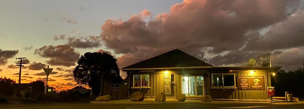 Raglan West Accommodation Units - Resim 23