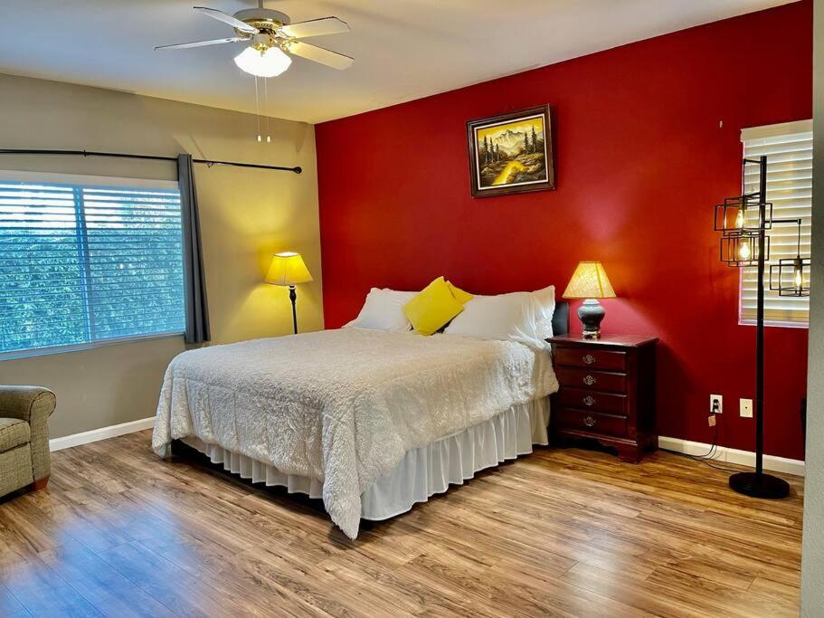 Quiet house in Elk Grove, Elk Grove (updated prices 2024)