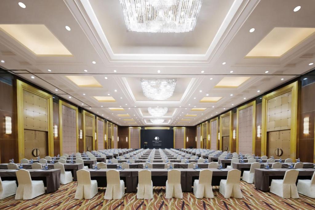 Konferenční prostory v ubytování DoubleTree by Hilton Shanghai Pudong - Present welcome cookie