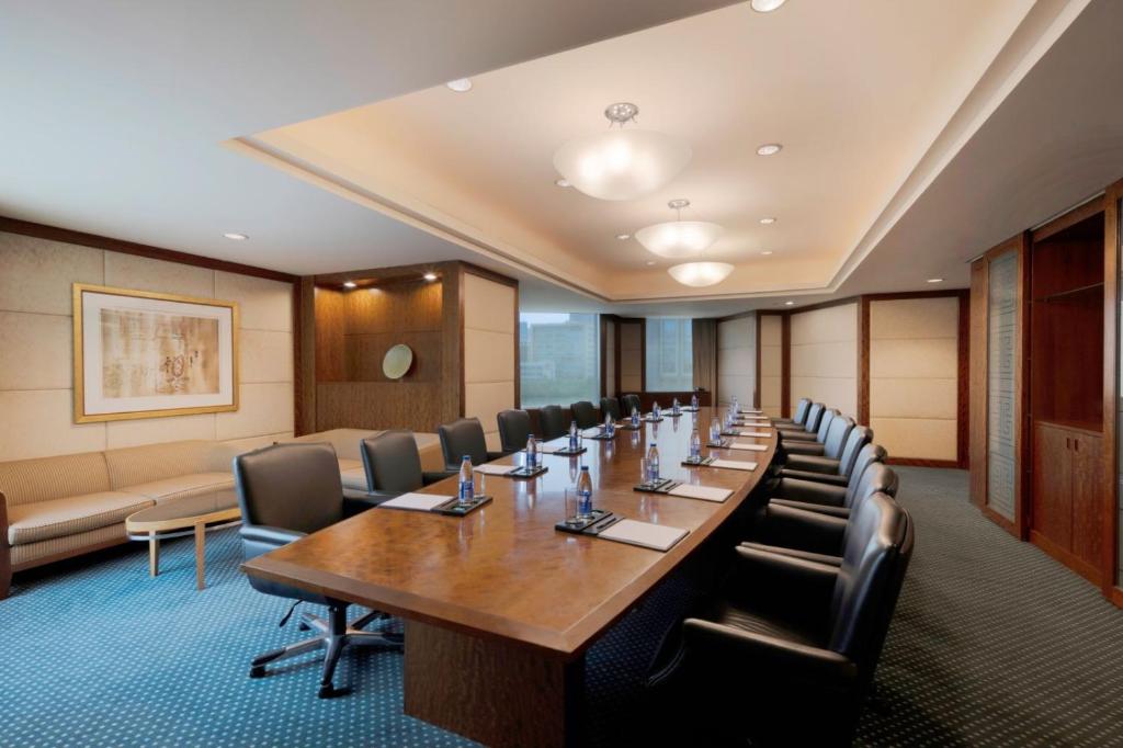 Konferenční prostory v ubytování DoubleTree by Hilton Shanghai Pudong - Present welcome cookie