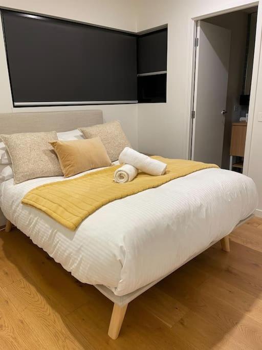 Preston Entire Unit with 2 beds 2 baths, Melbourne (updated prices 2024)