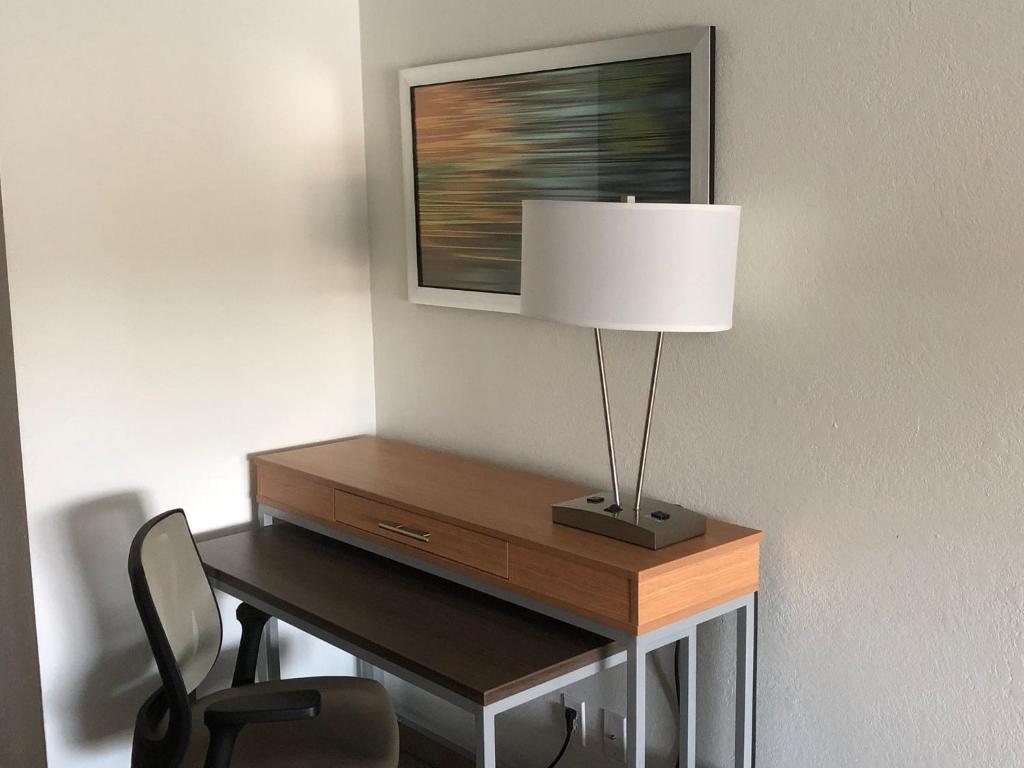 Holiday Inn - St Augustine - World Golf, an IHG Hotel - Suite Met één Slaapkamer Met Een Bankje