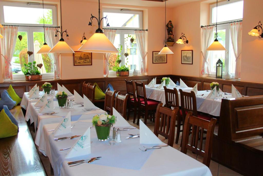 Restaurace v ubytování Hotel-Gasthof-Kohlmeier