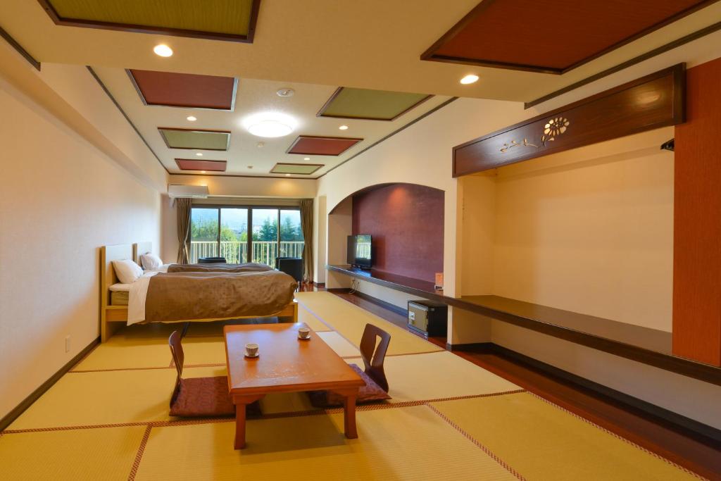 Posezení v ubytování Ooedo Onsen Monogatari Hotel Shinko