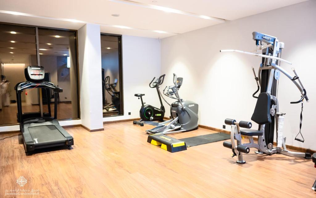 Spordikeskus ja/või sportimisvõimalused majutusasutuses Jasmine Garden Hotel