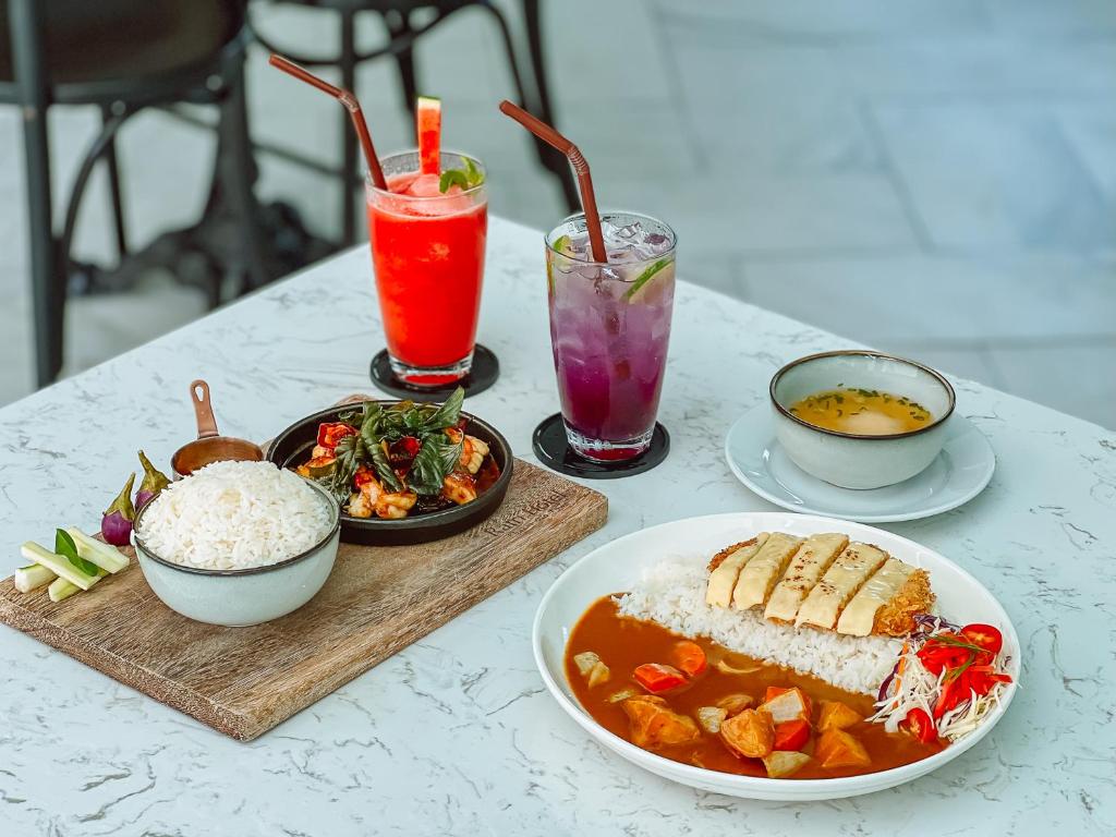 Ratri Hotel Phuket Old Town - Resim 31