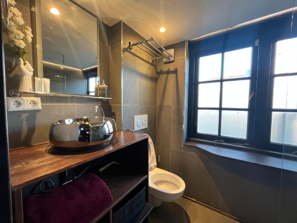 The Enlightened House Luxury Suites - Resim 14