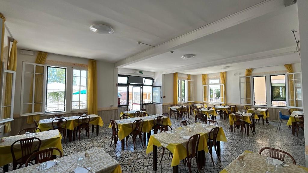 Restaurace v ubytování Hotel Bartolini