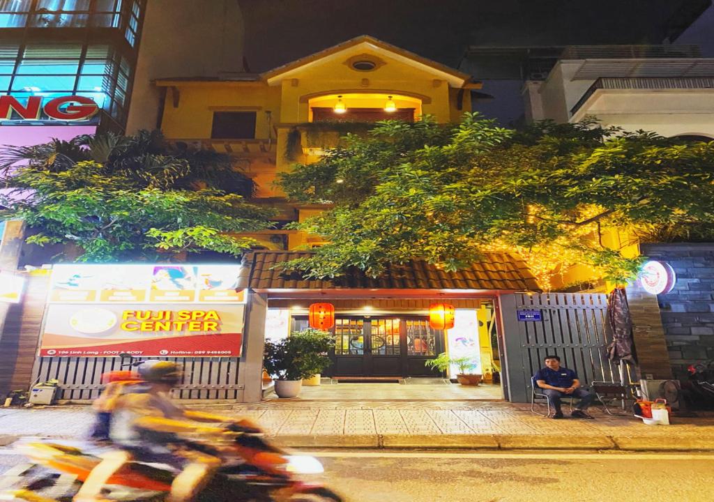 Hostia v ubytovaní Sumitomo Apartment - Linh Lang street