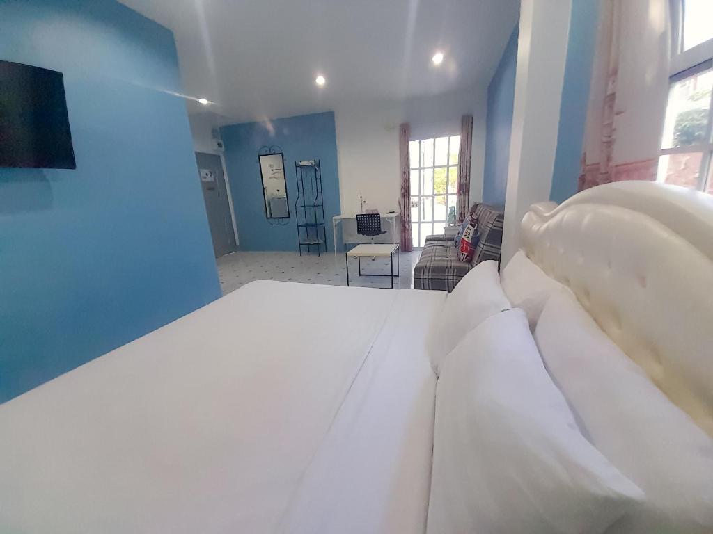 ณ บ้านแม่ รีสอร์ท - Suite With Pool View