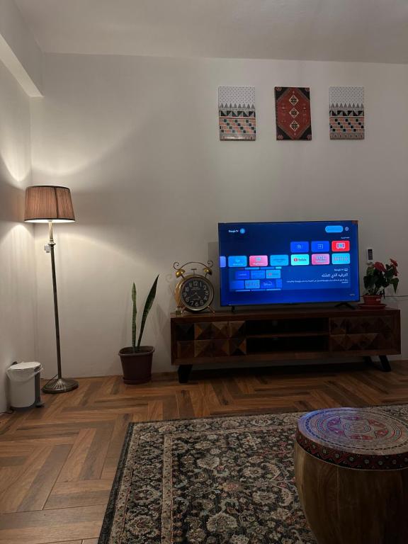 TV a/nebo společenská místnost v ubytování Dar Sayang