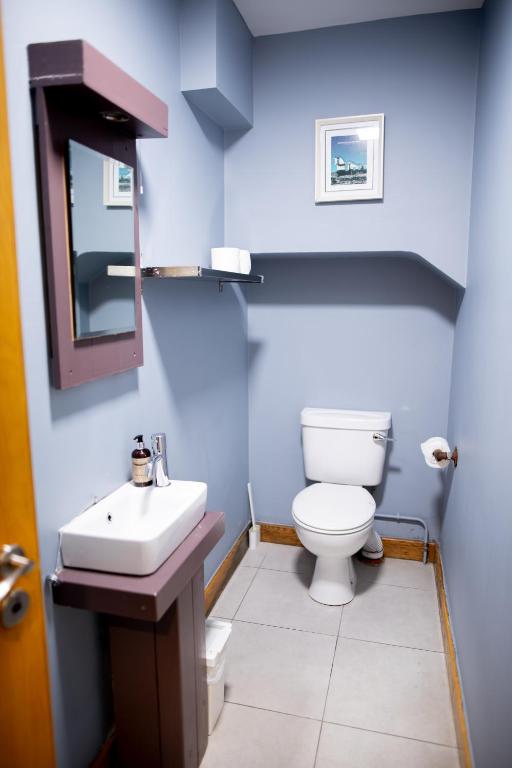 Bagno di The Nest Boutique Hostel