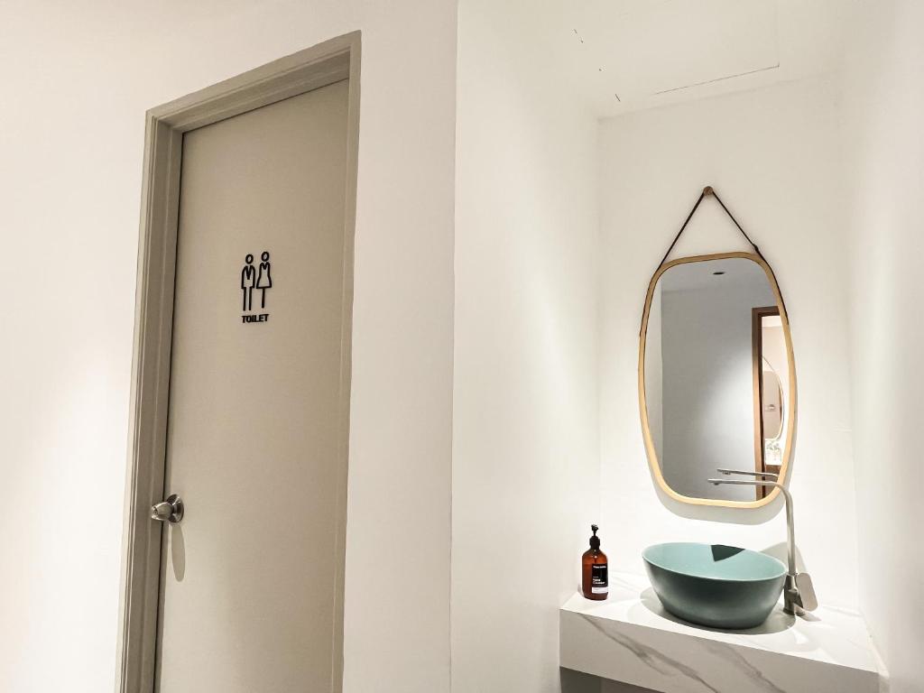 Ein Badezimmer in der Unterkunft Sleep Box Penang