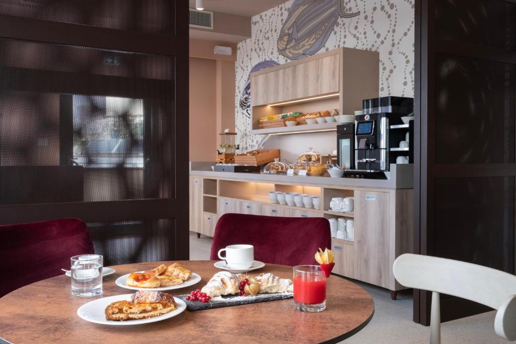 Adesso Hotel - Resim 4