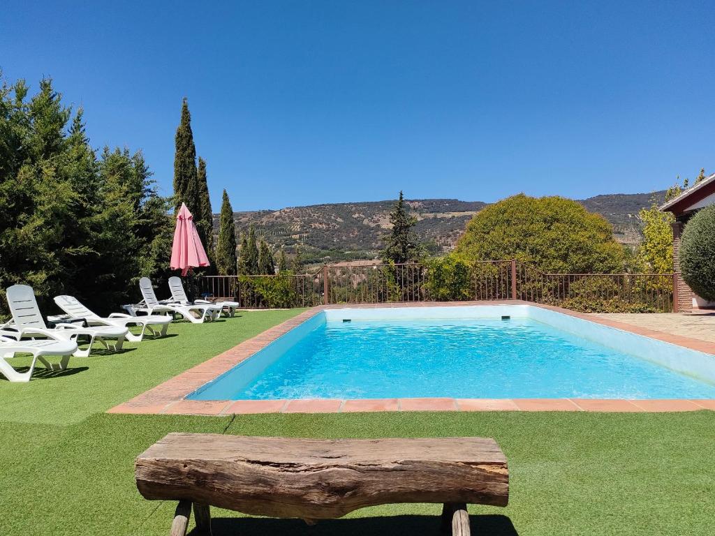 The swimming pool at or close to Casa rural las Tablas