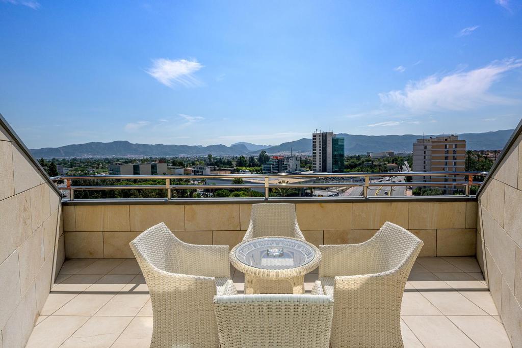 Nespecifikovaný výhled na hory nebo výhled na hory při pohledu z hotelu